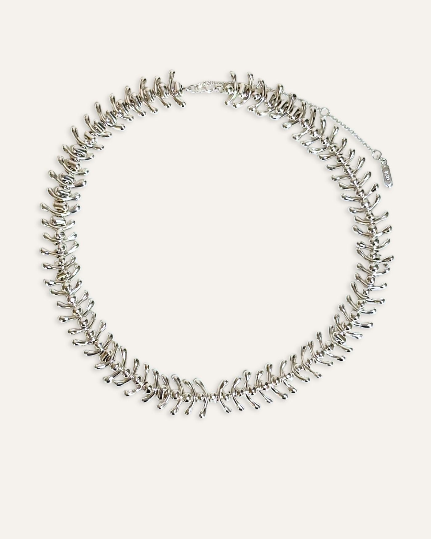 Silver Wreath Collar