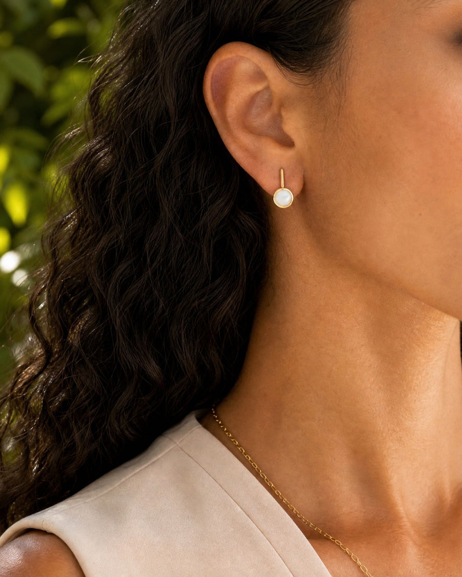 Ava Bar Stud Earrings in Mother of Pearl
