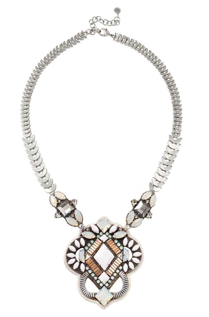 Kaia Pendant Neckale