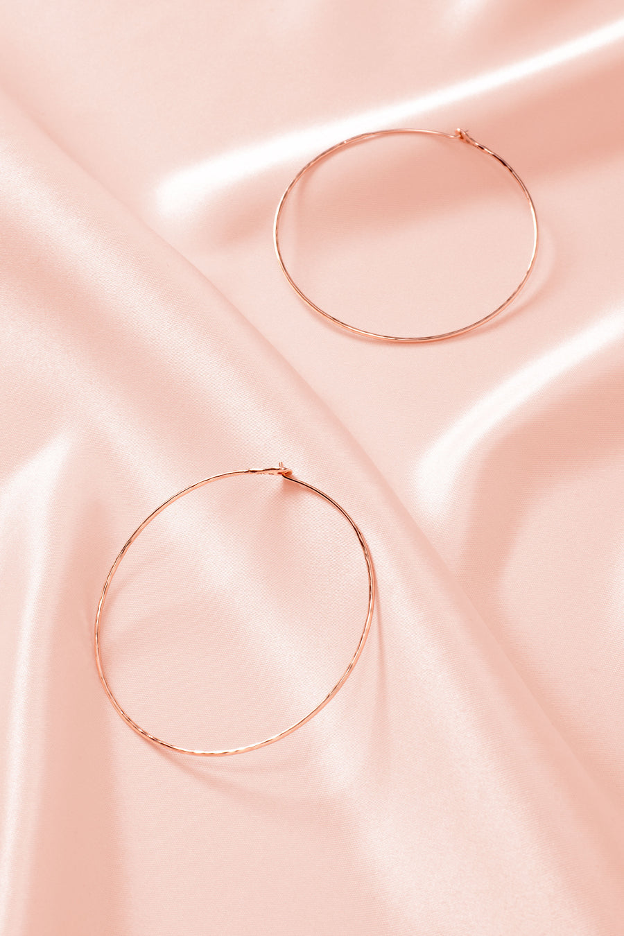 Essential Hammered Hoops Earrings