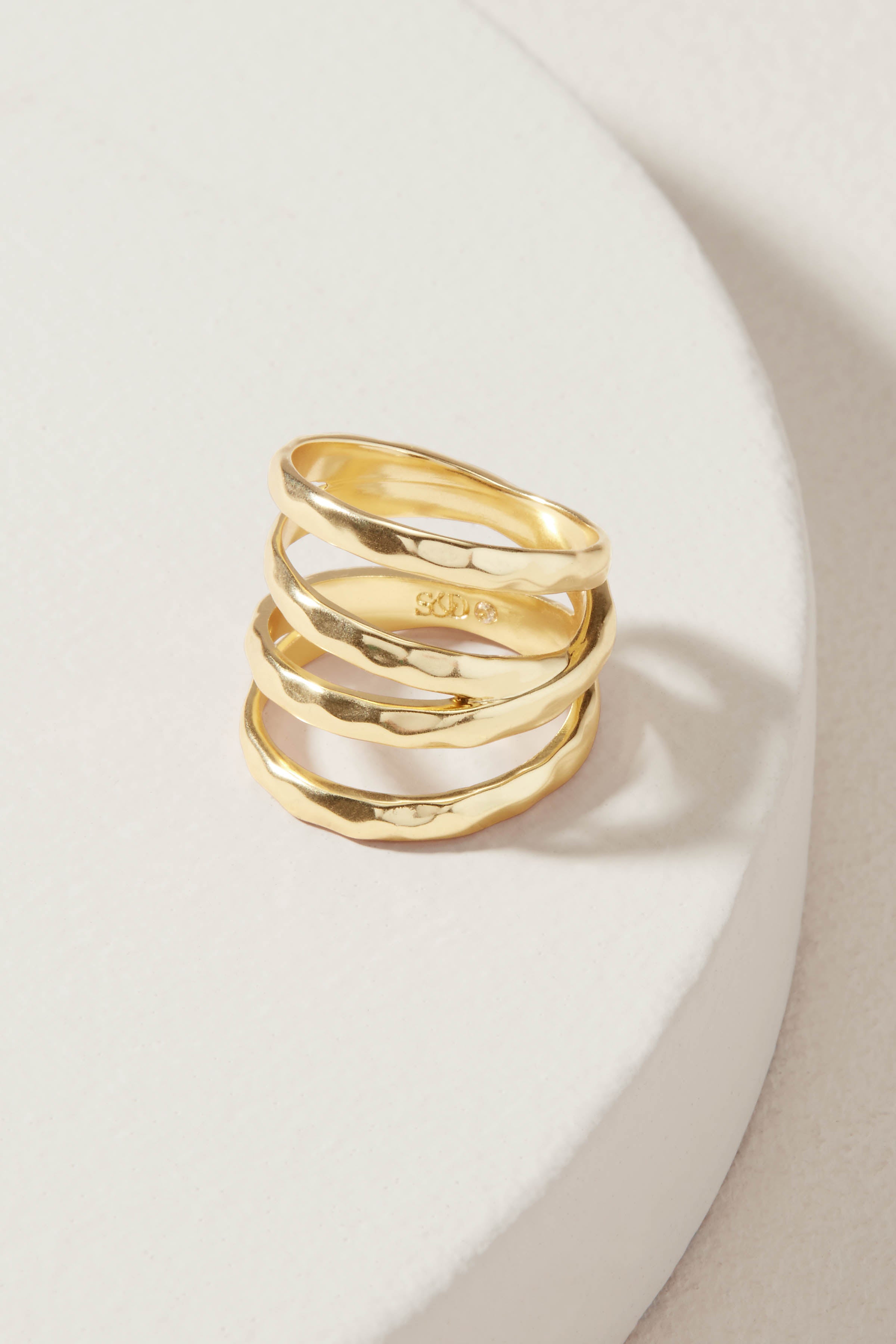 Essential Hammered Ring
